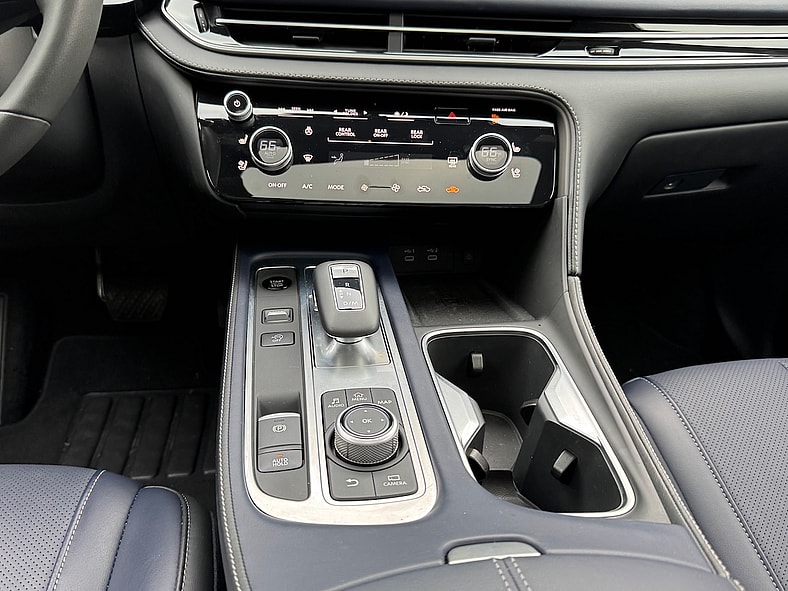 The Center Console In The 2026 Infiniti Qx60