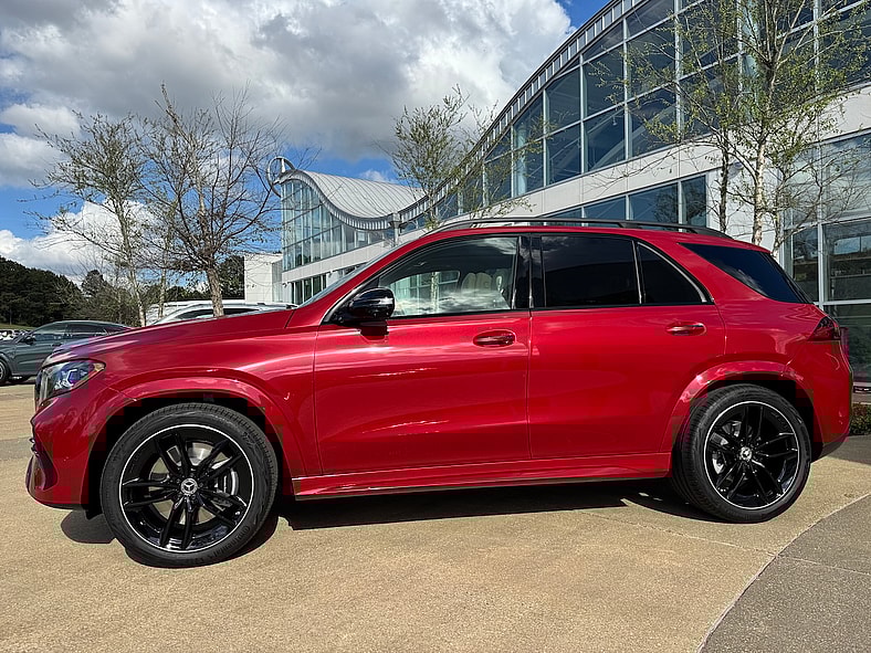A Sideview Of The 2027 Mercedes-Benz Gle