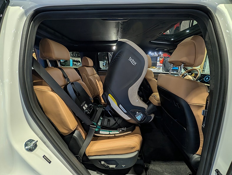 The Britax Galaxy360: A Rotating Car Seat That Actually Makes Kid-Hauling Easier 6 The Base Of The Britax Galaxy360