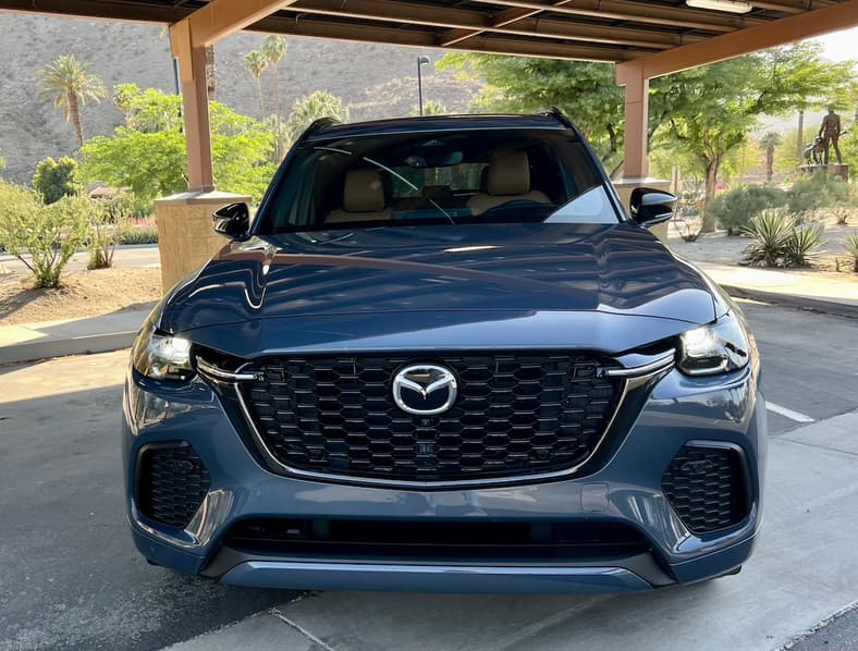 The Front End Of The Mazda Cx-70