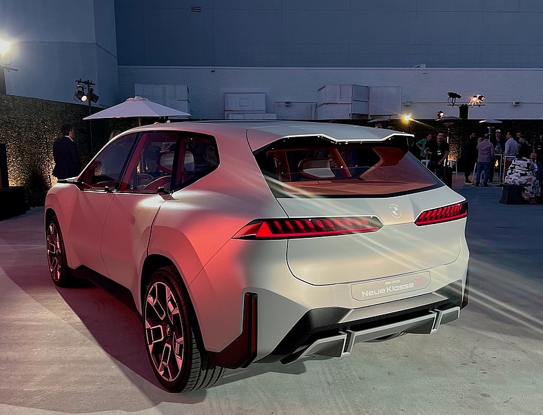 The Rear Of The Bmw Neue Klasse X