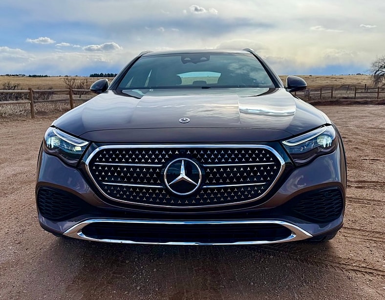 The Front Face Of The Mercedes-Benz E450 All Terrain
