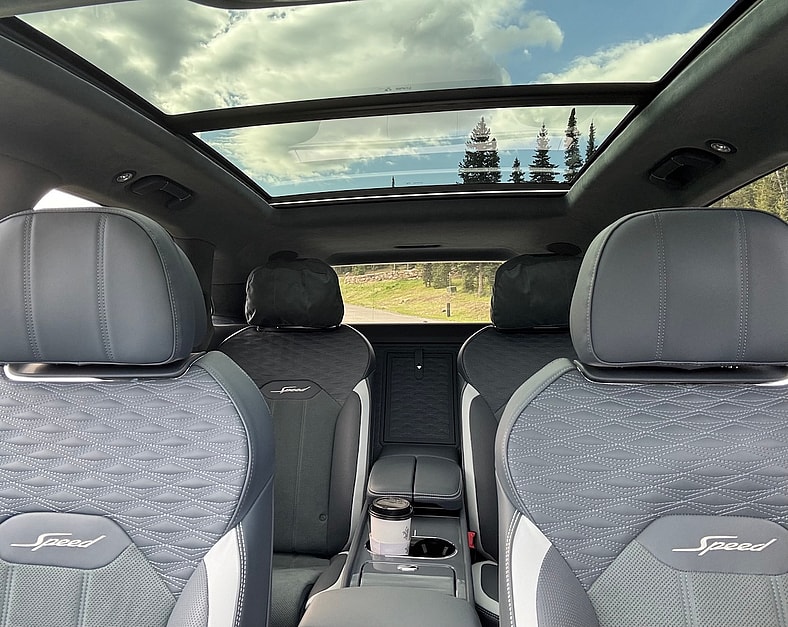 The Inerior Of The Bentley Bentayga Speed
