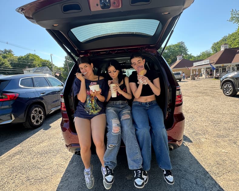 My Family Sitting In The Trunk Of The 2026 Dodge Durango Srt Hellcat Jailbreak