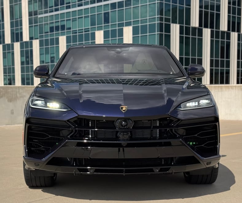 The Front Of The Lamborghini Urus Se Features Steely-Eyed Lighting