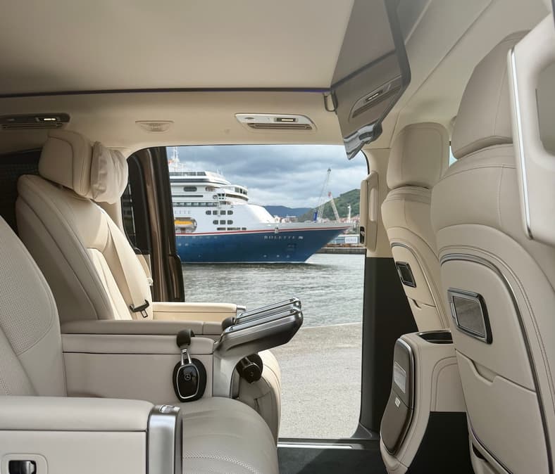 Executive Rear Seats In The Mercedes-Benz Vle
