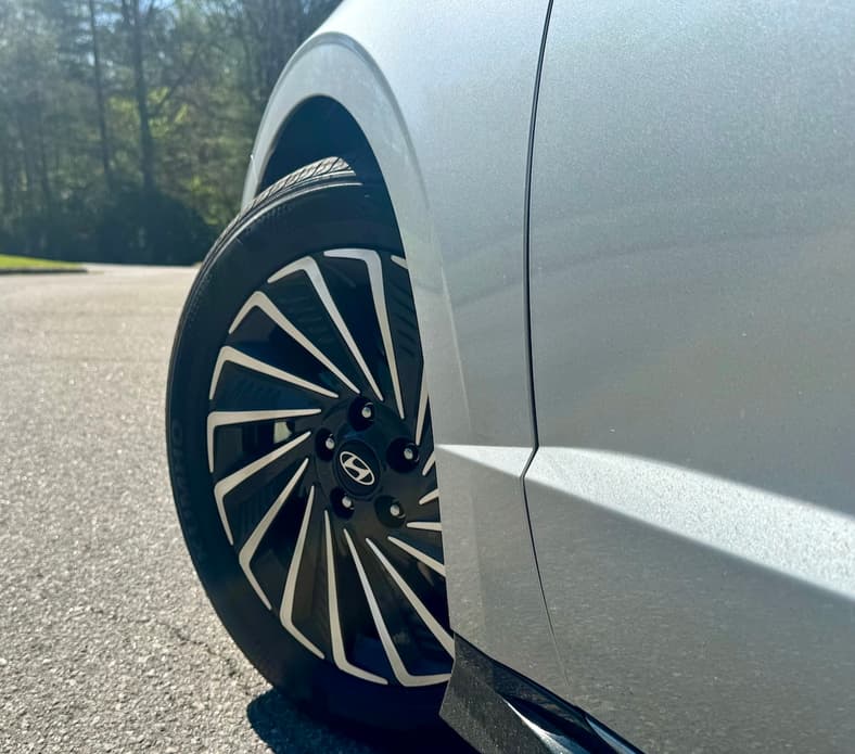 The 2026 Hyundai Sonata Hybrid Pampered This Die-Hard Truck Girl With Its Affordable Charm 4 2026 Hyundai Sonata Hybrid Tire