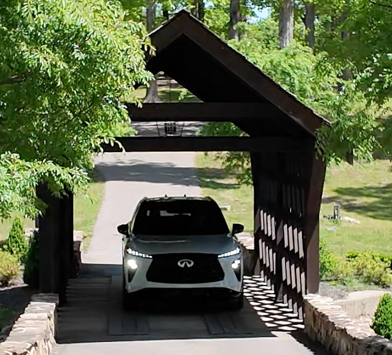 The Front Face Of The 2027 Infiniti Qx65, Illuminated