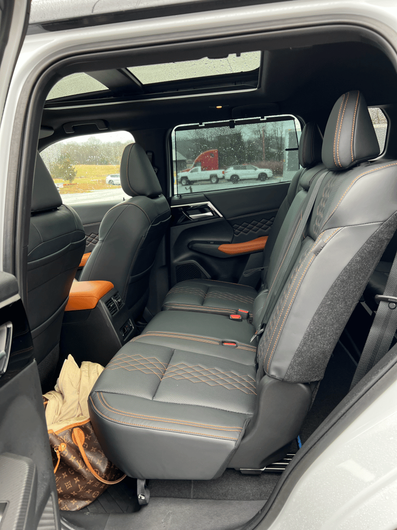 2023 Mitsubishi Outlander PHEV: more power, more seating