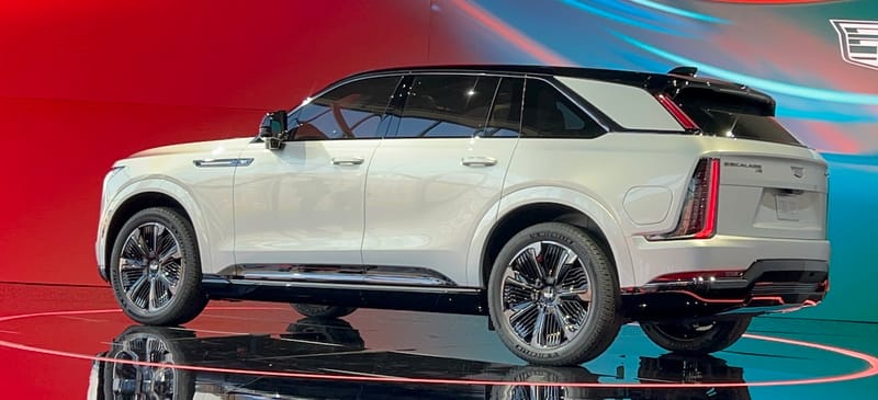 A side view of the 2025 Cadillac Escalade IQ