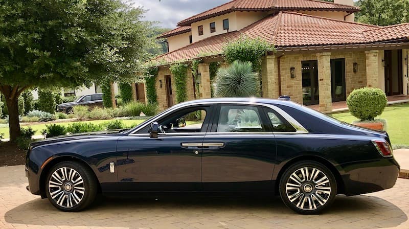 Taylor Swift and Travis Kelce's Getaway Cars—And Alternatives That'll Fit Any Budget 2 Rolls Royce Ghost