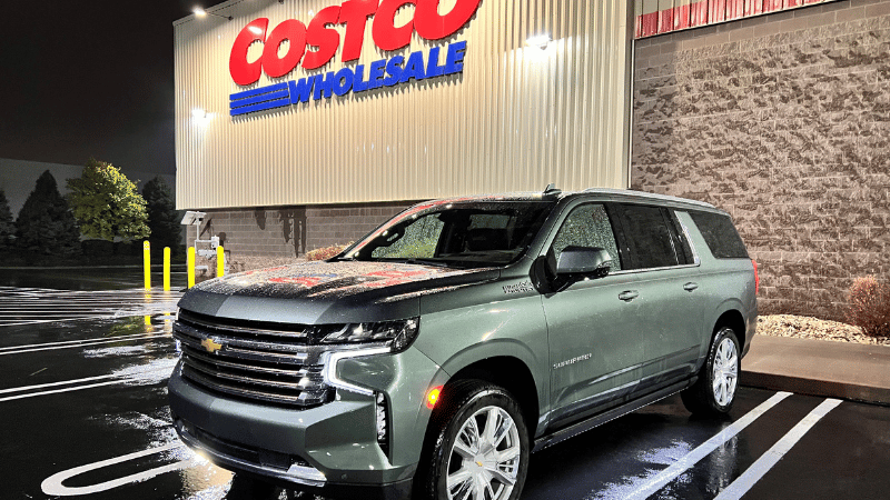 The Chevrolet Suburban in its natural habitat a Costco parking lot. (800 × 450 px)