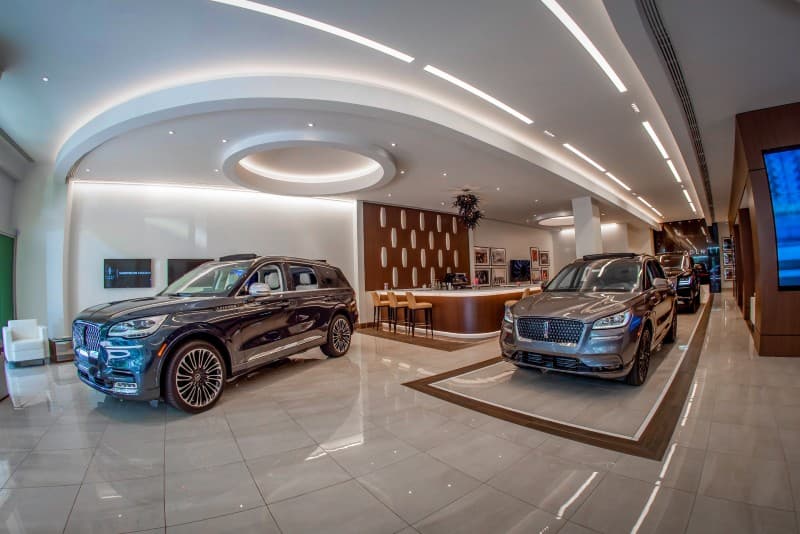 Should You Buy New Tires From Your Car Dealer? Maybe... Here's How to Tell 10 Lincoln Vitrine Dealership