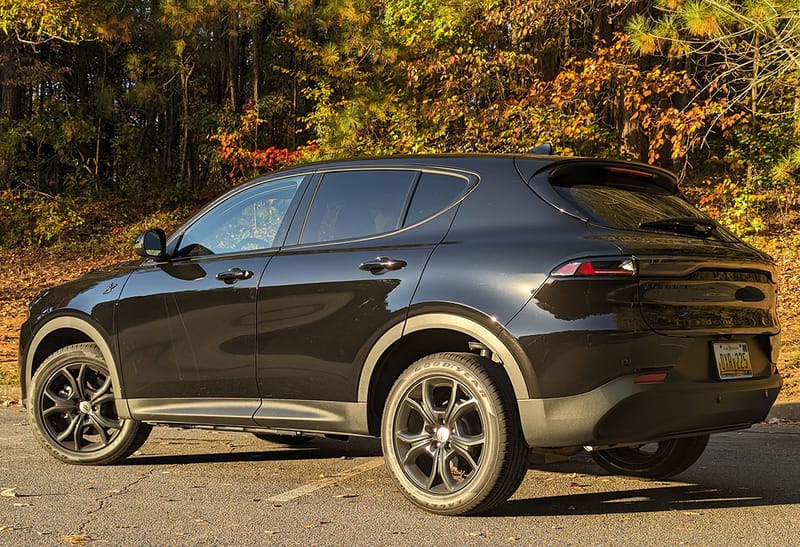 SIde view of the Dodge Hornet GT best PHEV SUVs