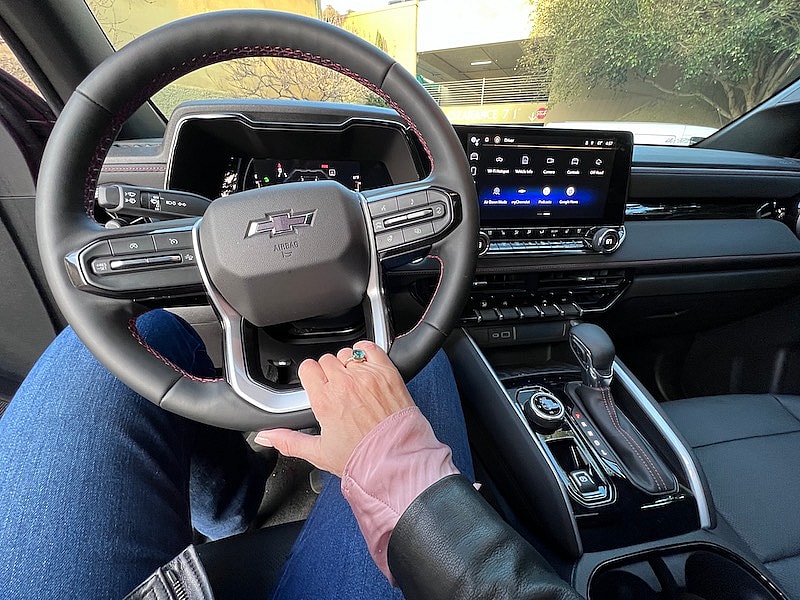 Best Trucks For Short Drivers, Because a Full Size Truck Means Power and Confidence 10 The Dashboard Of The Chevy Colorado Looks And Feels Fresh And Modern