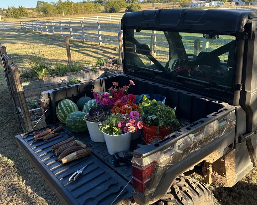 The Polaris Rangerxp 1000 Northstar Ultimate With The Bed Full Of Supplies