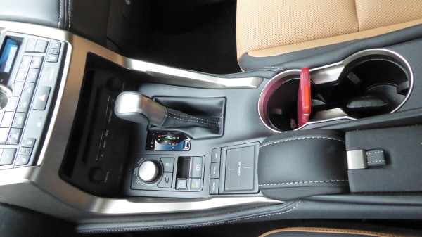 Lexus NX200t