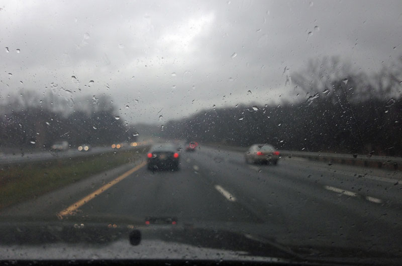 Driving in the rain is more dangerous than driving in snow.
