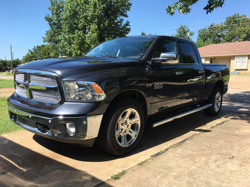 17 Ram 1500 Pickup Oh So Fashionable And It Seats 6 A Girls Guide To Cars