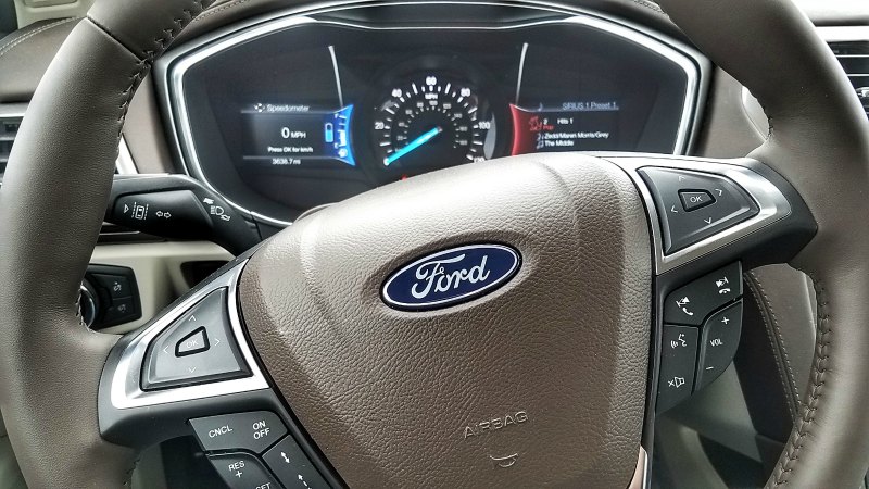Inside the 2017 Ford Fusion Platinum AWD 