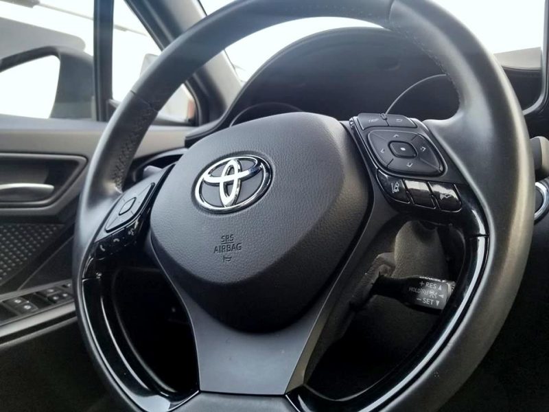 THE 2018 TOYOTA C HR XLE PREMIUM
