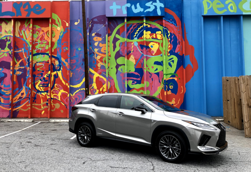 Lexus 450h would be a great car to buy for a holiday gift