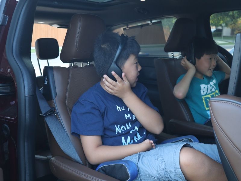 kids in back of Chrysler Pacifica Hybrid