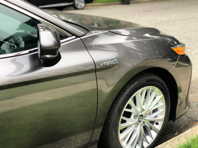The 2020 Toyota Camry Hybrid XLE is a safe, fun-to-drive, cost-efficient hybrid 4-door sedan for small families and everyone in between.
