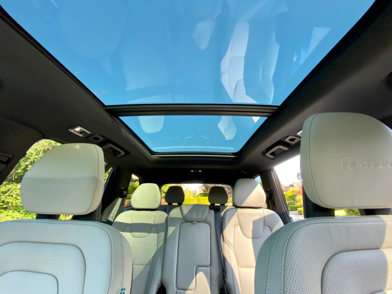 2020 volvo xc90 luxury hybrid interior