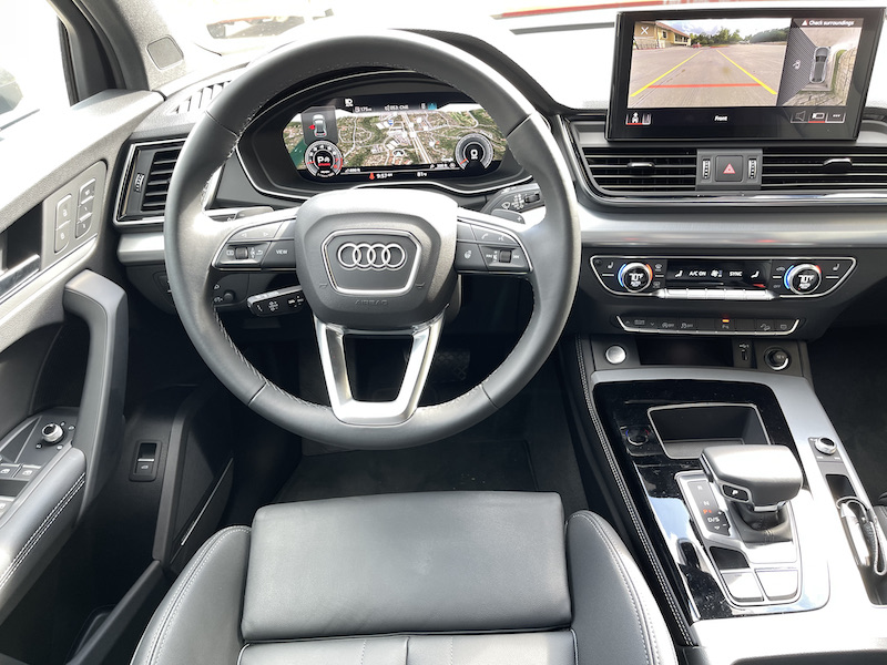 The drivers command center in the Audi Q5 Sportback