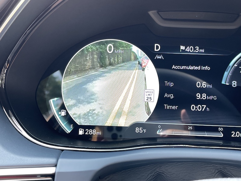 The blind spot monitor in the Genesis GV 70