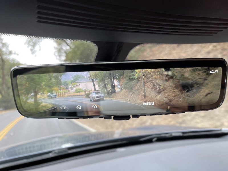 This live view mirror lets you change the view to live for rear view mirrior