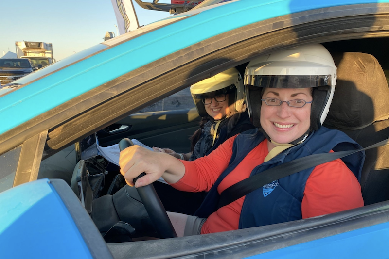 Driver Mercedes Lilienthal and navigator Emily Winslow in an electric 2022 VW ID.4. Photo: Kristin Shaw