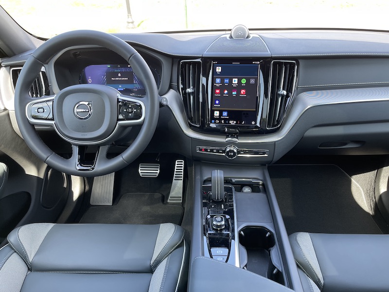 The front cabin in the 2022 Volvo XC60