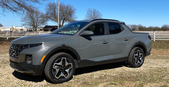 These are the Best Pickup Trucks Under $40,000 6 2022 Hyundai Santa Cruz