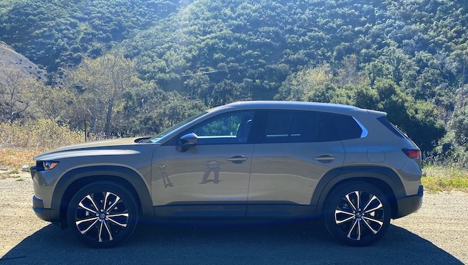 The Mazda Cx-50 Photo Teia Collier