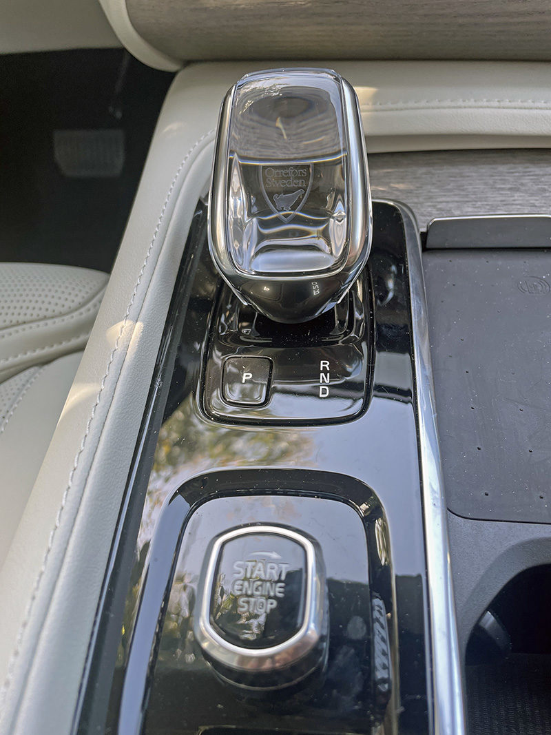 Engine Start and Shifter on the Volvo XC90 Recharge T8 Inscription ER. Photo: Kymri Wilt