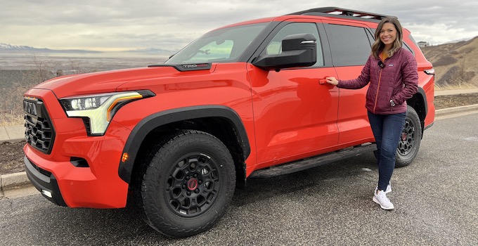 GCD 2023 トヨタ・セコイア　TRD PRO(ソーラー・オクタン・オレンジ The-rugged-looking-2023-Toyota