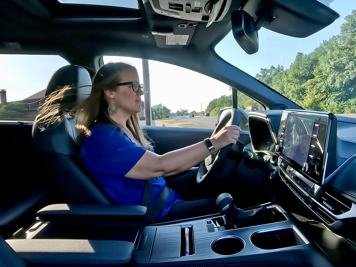 Driving 1 - Toyota Sienna Woodland Edition - Holli Fourniquet