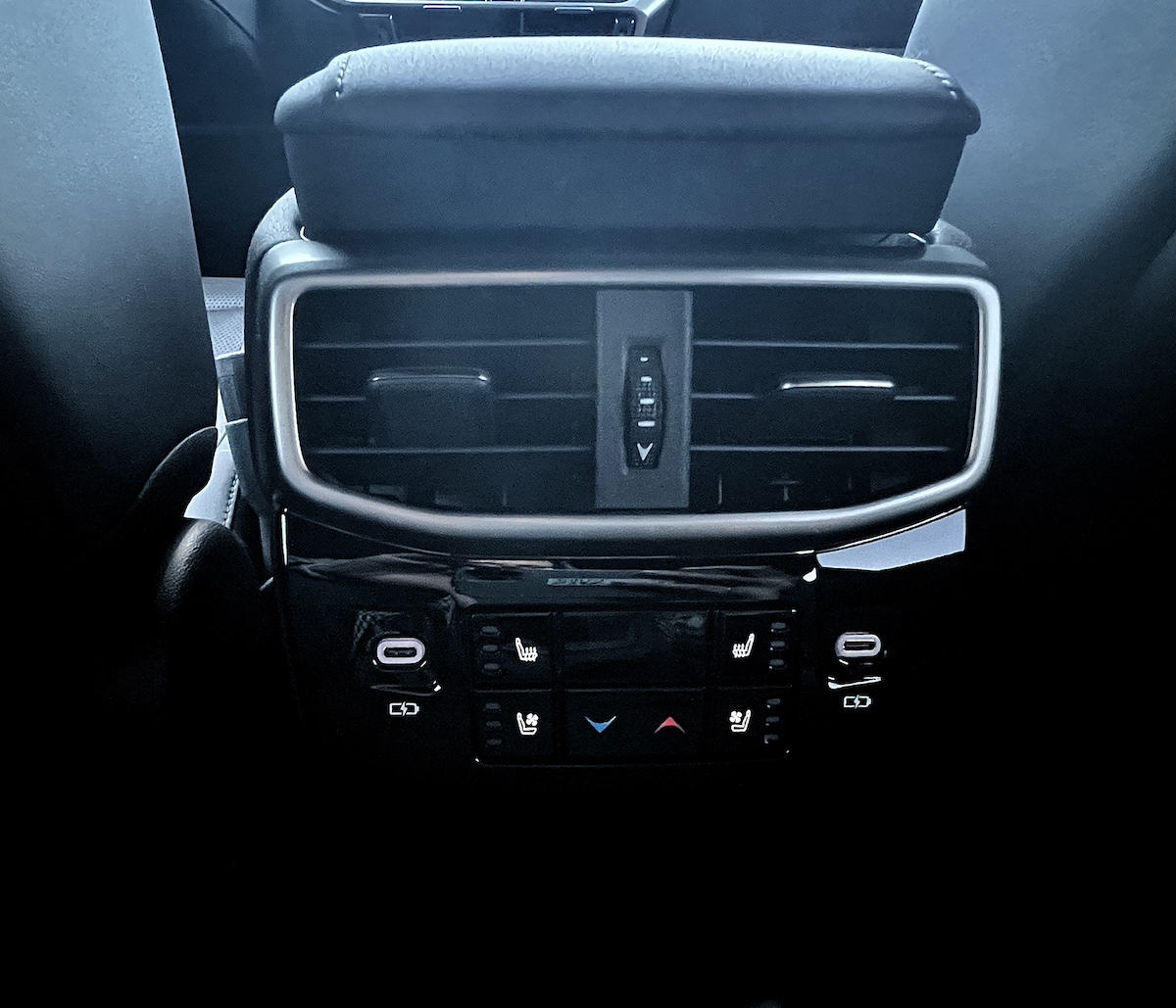 Rear Controls For Back Seat Passengers Include Heated Seats