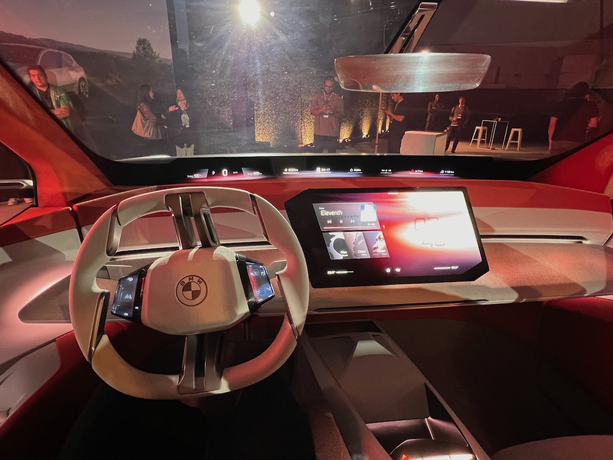 These Luxury Car Features Will Change How You Drive 9 The Bmw Neue Klasse X At Night