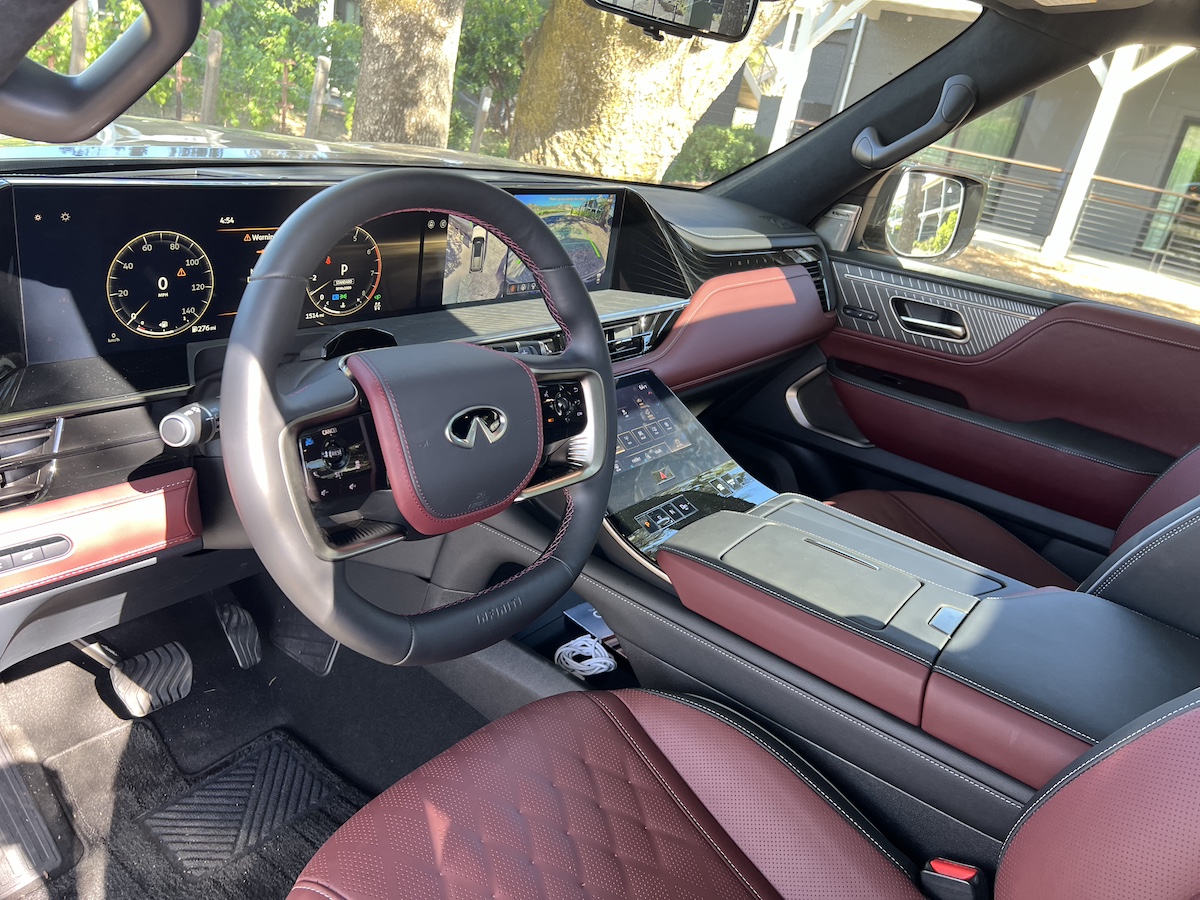 The Front Seat In The 2025 Infiniti Qx80
