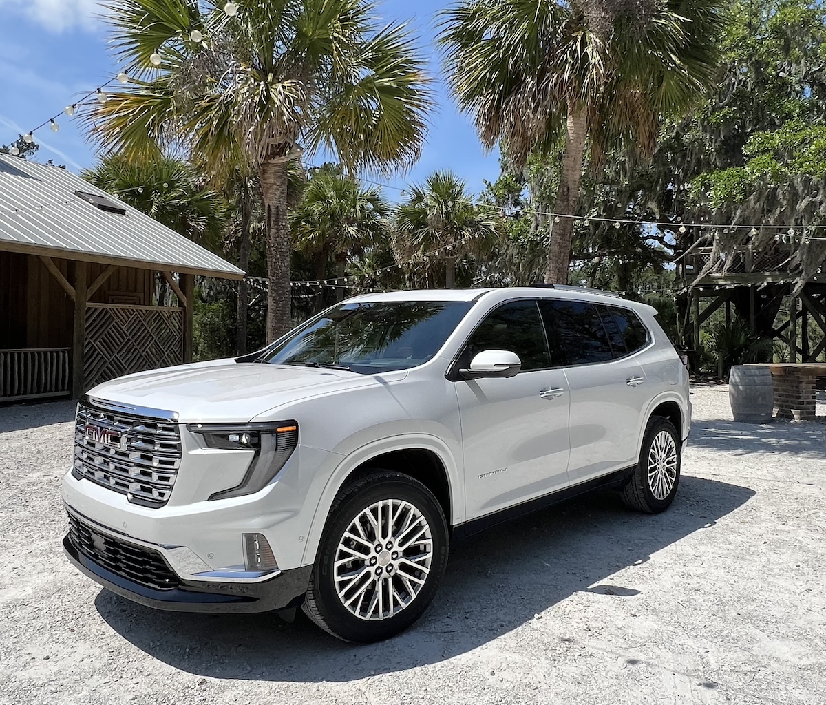 A Side View Of The 2024 Gmc Acadia