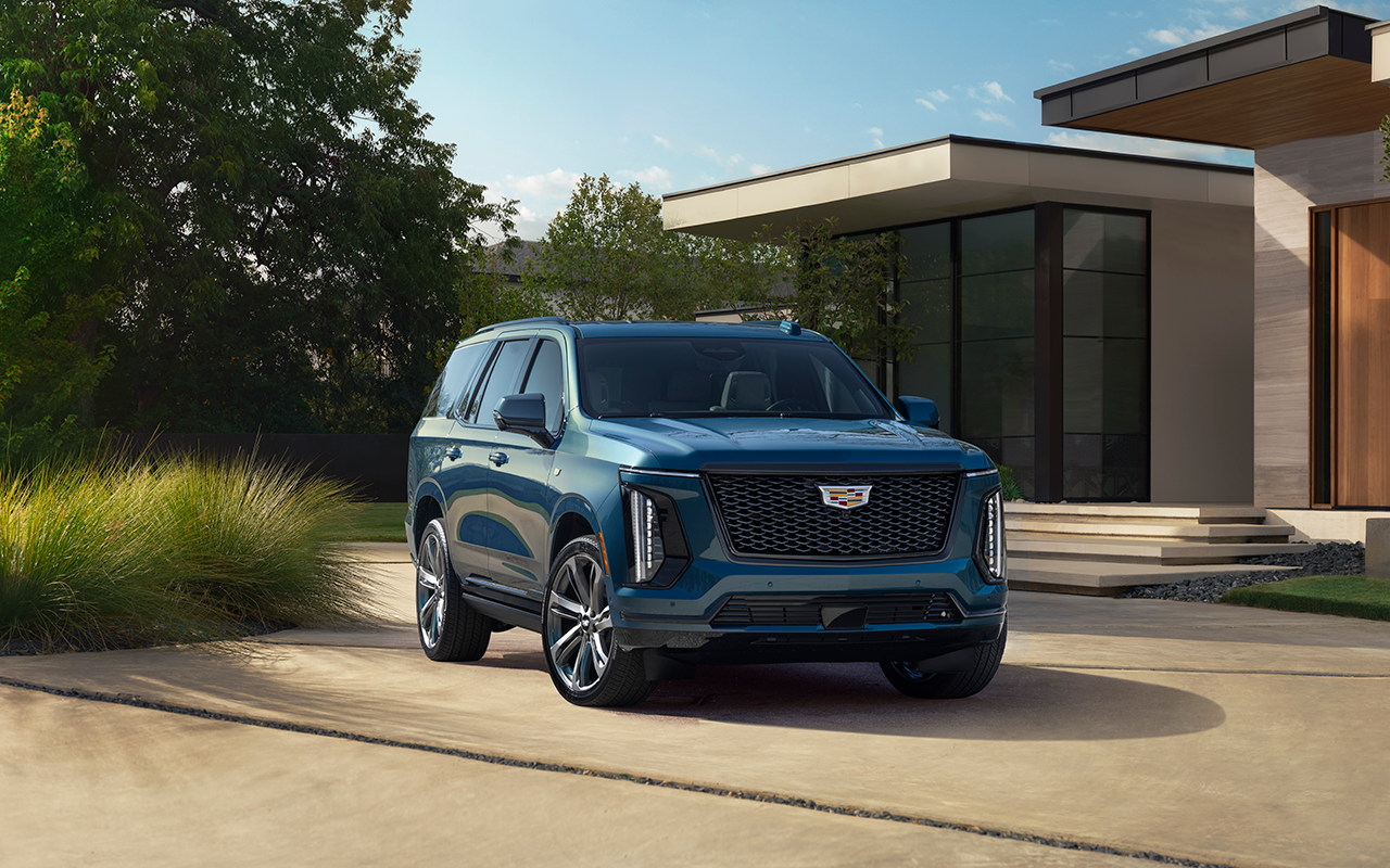 The 2025 Cadillac Escalade Goes Futuristic, Taking a Cue From Its Electric Siblings 7 2025 Cadillac Escalade Luxury 3-Row Suv