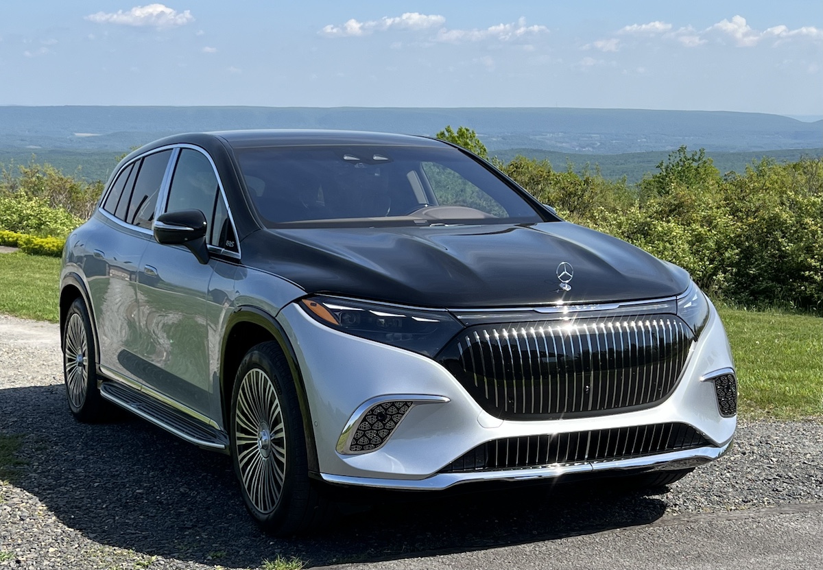 The 2024 Mercedes-Maybach Eqs 680