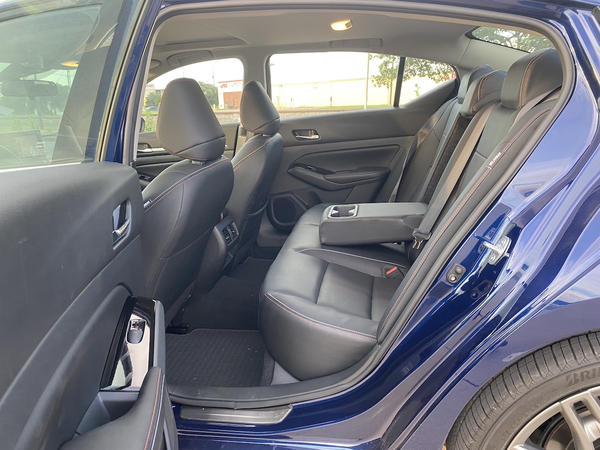 2024 Nissan Altima Sr Rear Door Open
