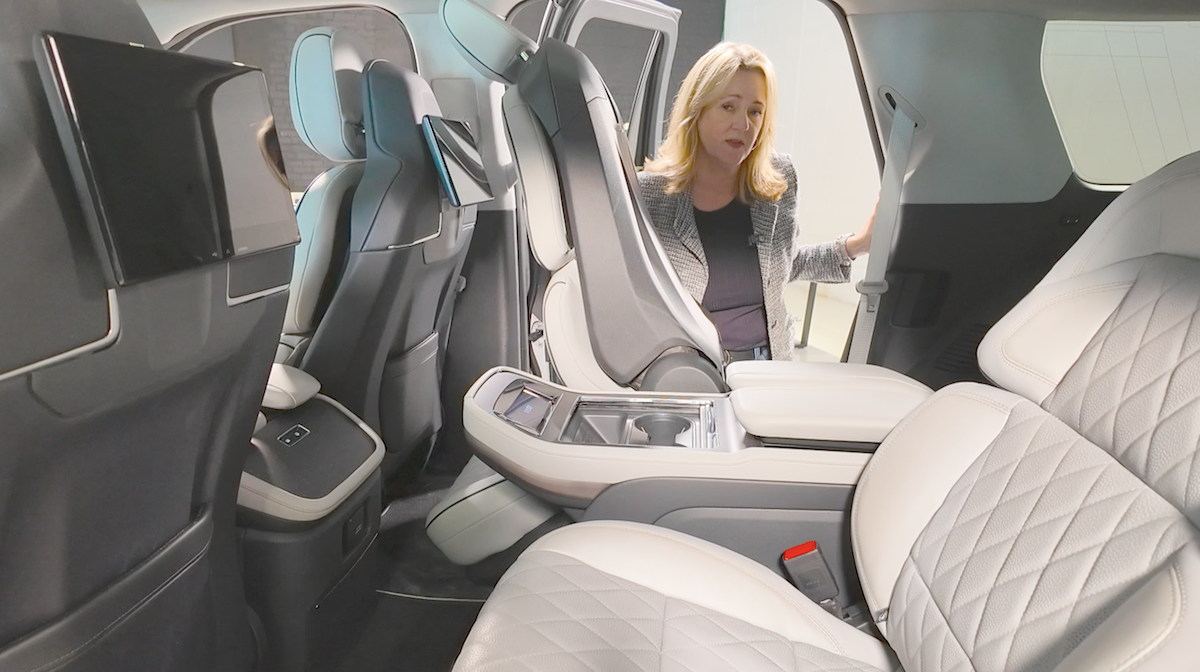 Center Row Slide And Tilt Seats 2025 Lincoln Navigator