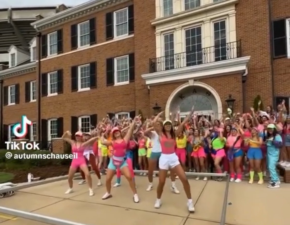 A Girls Guide To Cars | Planning To Rush A Sorority This Fall? Your Car May Be The Ultimate Sorority Rush Outfit - Img 7123