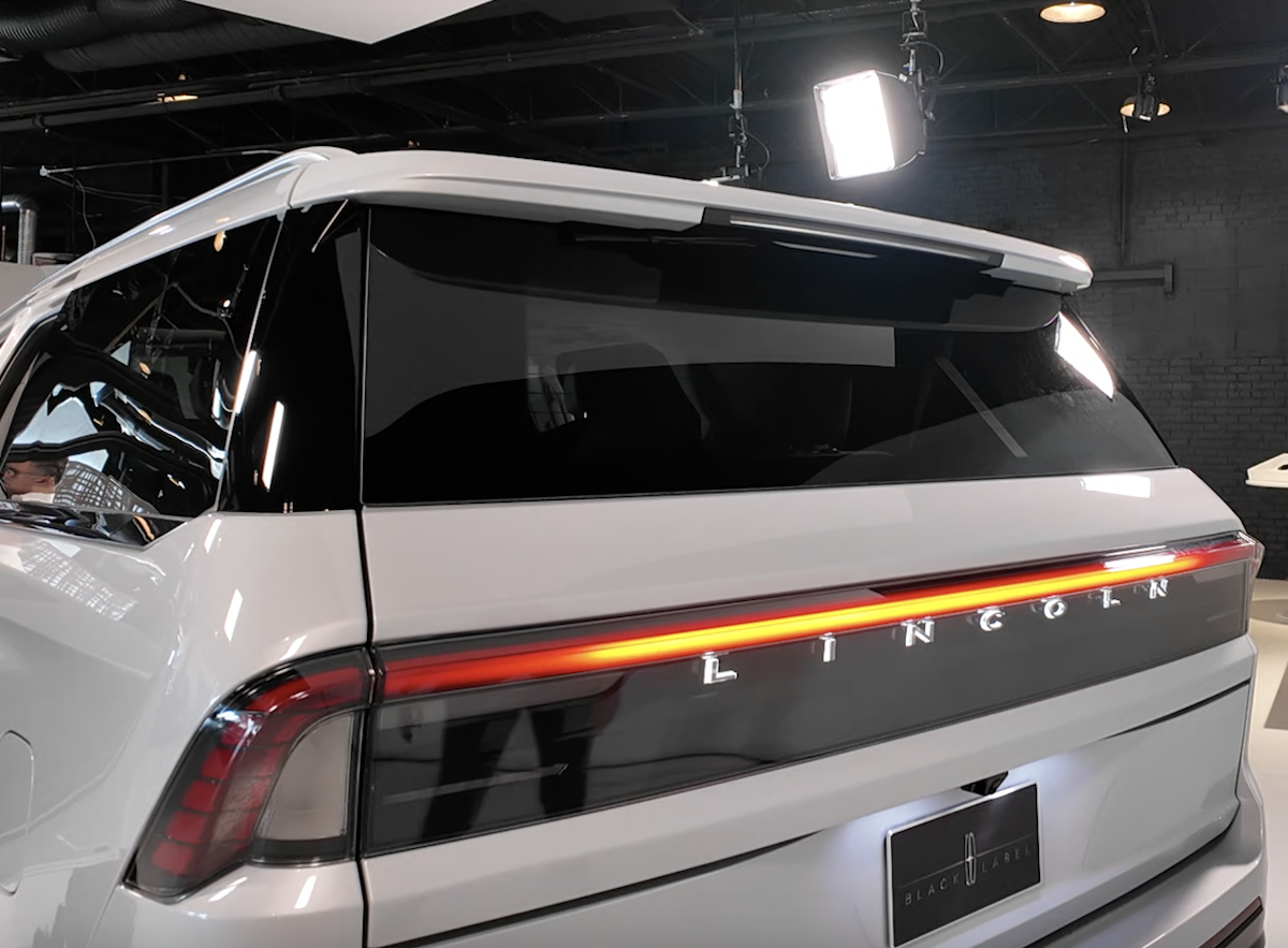 The Rear Light Bar And Illuminated Lincoln Name Plate