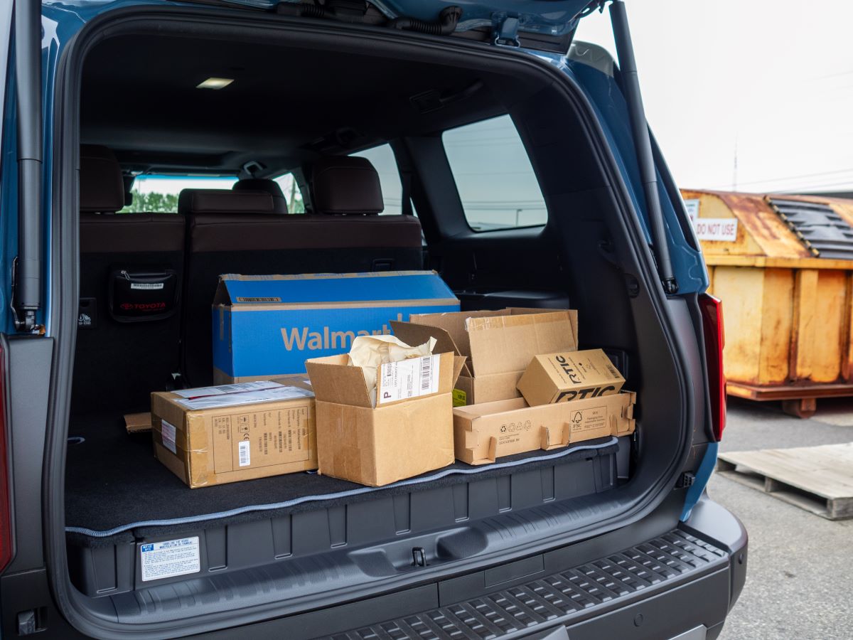 The 2024 Land Cruiser is a Pleasant Blast from the Past 14 2024 Toyota Land Cruiser-04